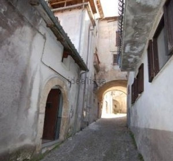 appartamento in vendita a Lucoli in zona Collimento