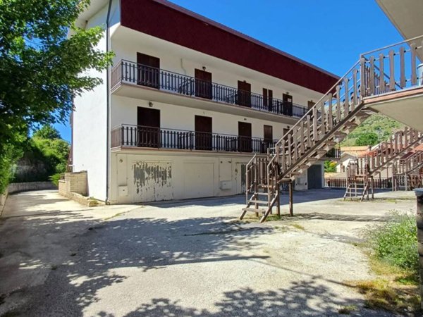 appartamento in vendita a Lucoli in zona Casamaina