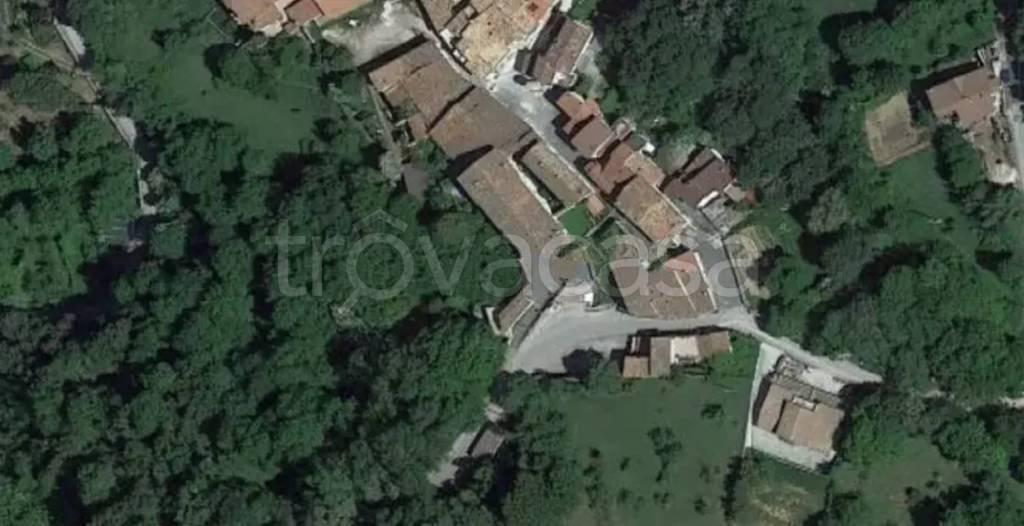 casa indipendente in vendita a Lucoli in zona Colle di Lucoli