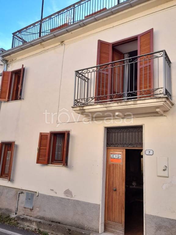 casa indipendente in vendita a Lucoli in zona Colle di Lucoli