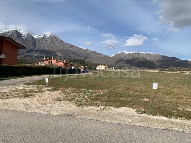 terreno edificabile in vendita a Magliano de' Marsi