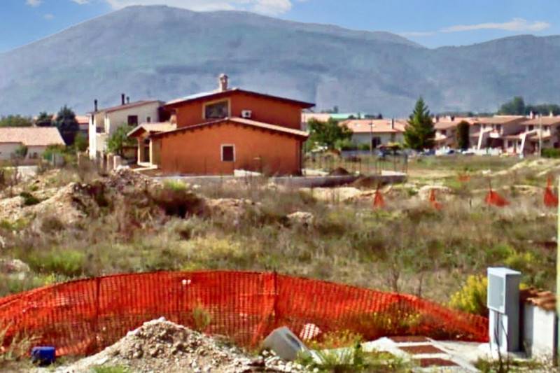 terreno edificabile in vendita a Magliano de' Marsi