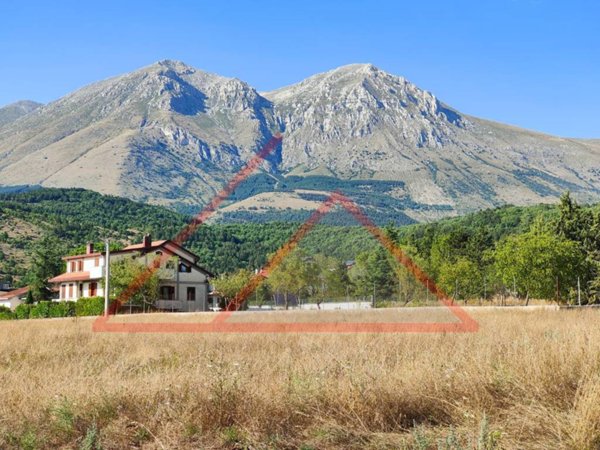 terreno edificabile in vendita a Magliano de' Marsi