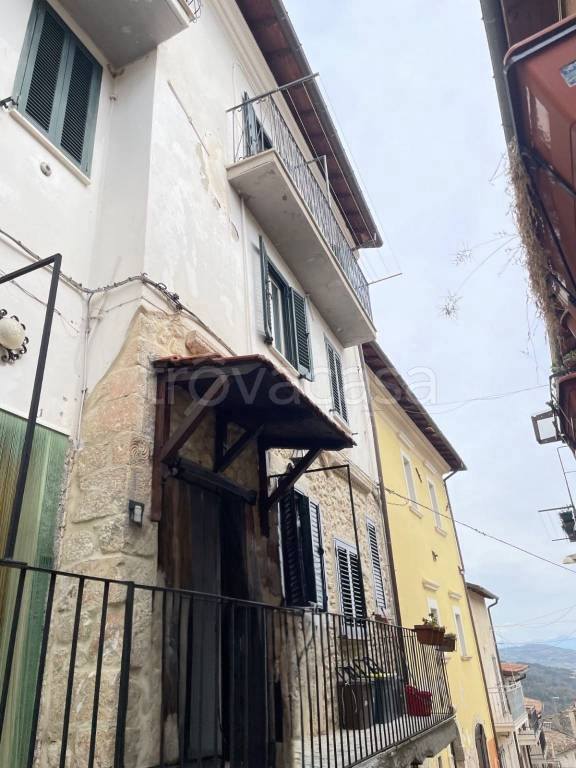appartamento in vendita a Magliano de' Marsi