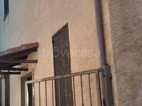 casa indipendente in vendita a Magliano de' Marsi in zona Rosciolo dei Marsi