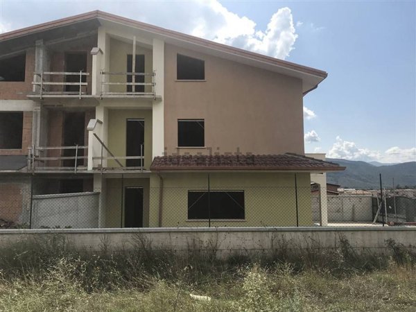 appartamento in vendita a Magliano de' Marsi