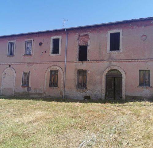 casa indipendente in vendita a Magliano de' Marsi