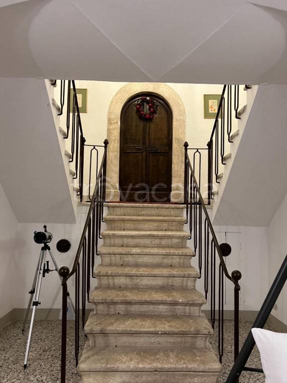 casa indipendente in vendita a Massa d'Albe in zona Albe
