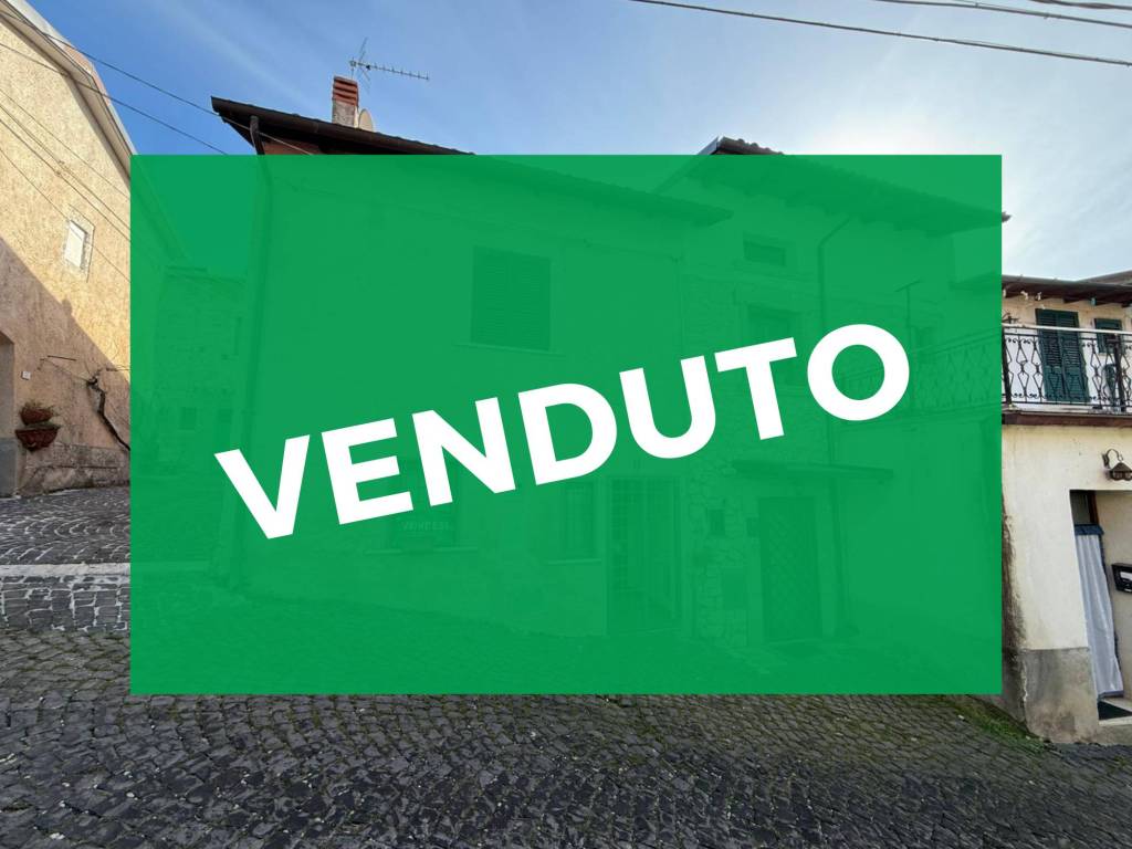 casa indipendente in vendita a Massa d'Albe in zona Forme