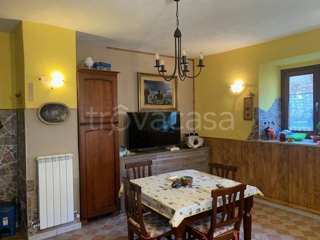 casa indipendente in vendita a Massa d'Albe in zona Forme