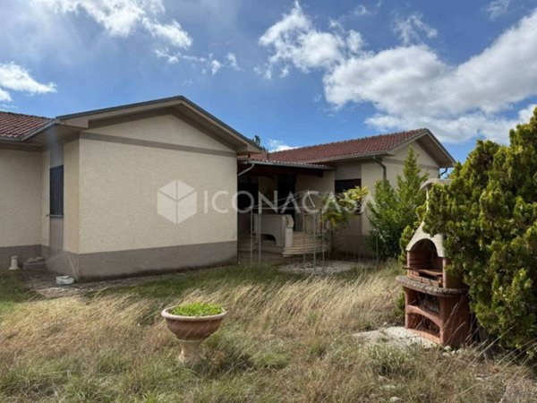 casa indipendente in vendita a Massa d'Albe