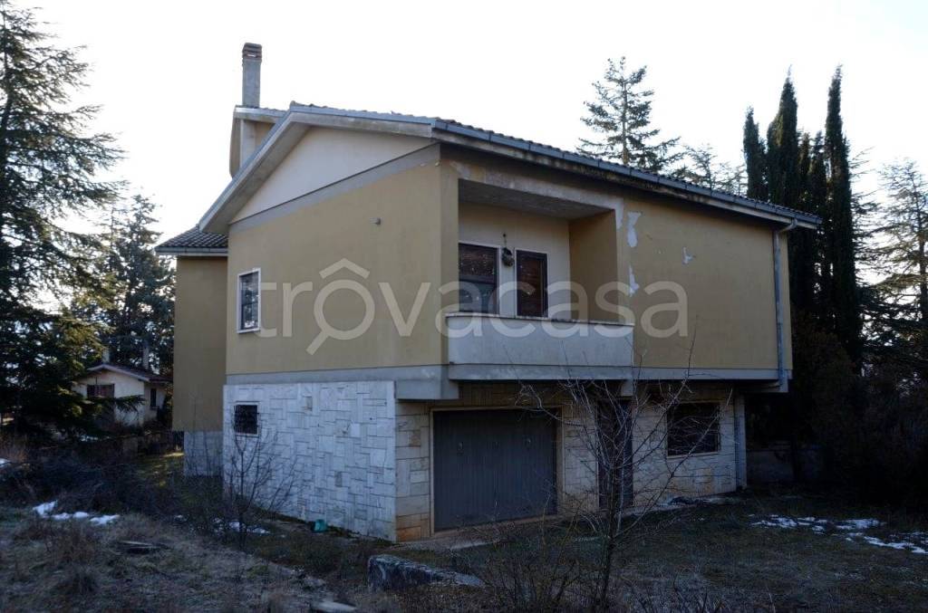 casa indipendente in vendita a Massa d'Albe in zona Forme