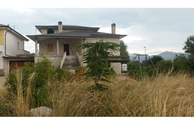 casa indipendente in vendita a Massa d'Albe in zona Forme