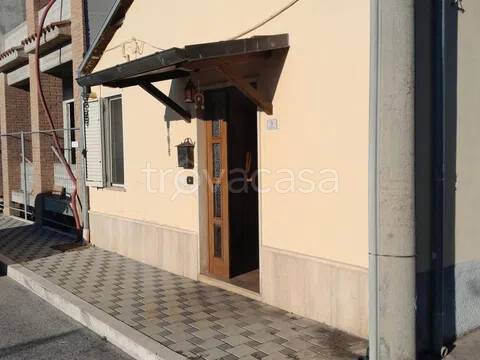 casa indipendente in vendita a Massa d'Albe