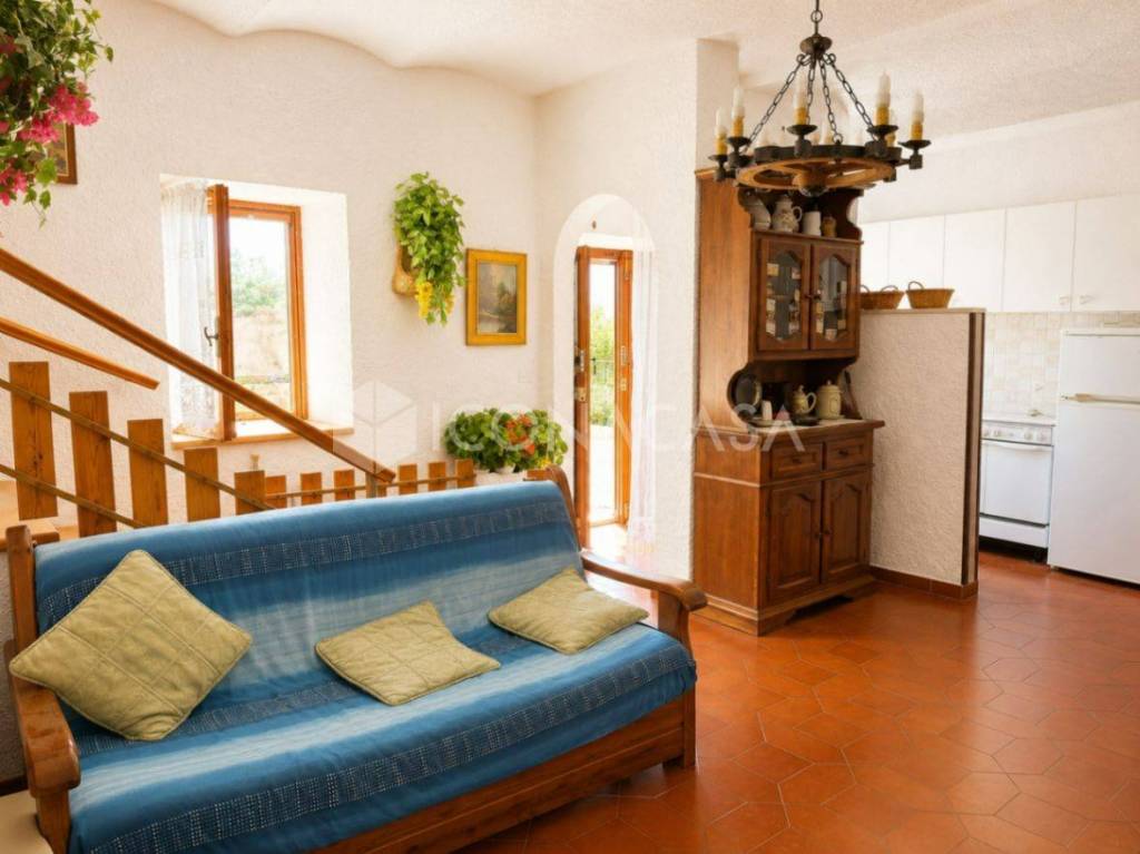 casa indipendente in vendita a Massa d'Albe in zona Forme