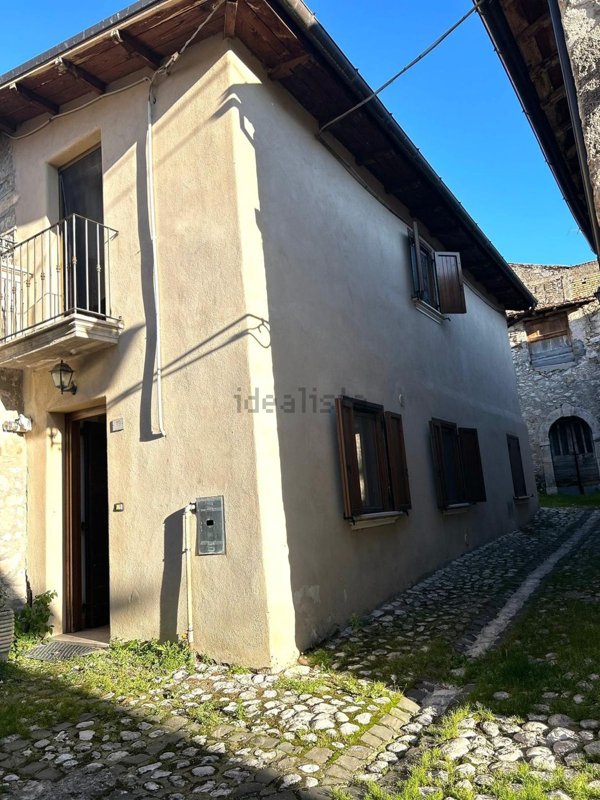 appartamento in vendita a Massa d'Albe in zona Forme