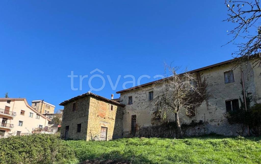 terreno edificabile in vendita a Montereale
