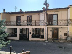 casa indipendente in vendita a Montereale in zona Cesaproba