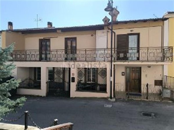 casa indipendente in vendita a Montereale in zona Cesaproba