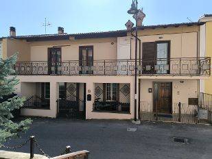 casa indipendente in vendita a Montereale in zona Cesaproba