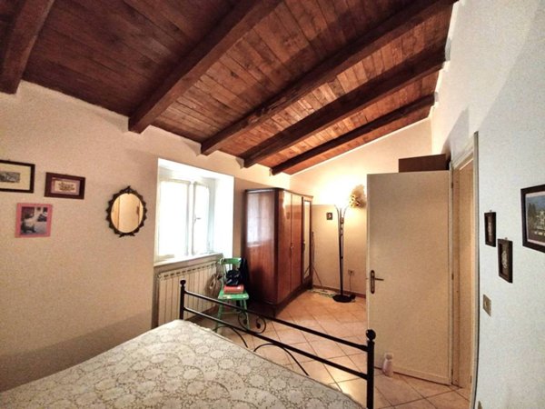 casa indipendente in vendita a Montereale in zona Cesaproba