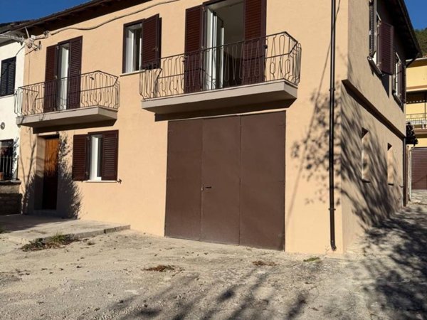 casa indipendente in vendita a Montereale