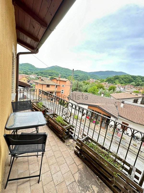 appartamento in vendita a Montereale in zona Marana