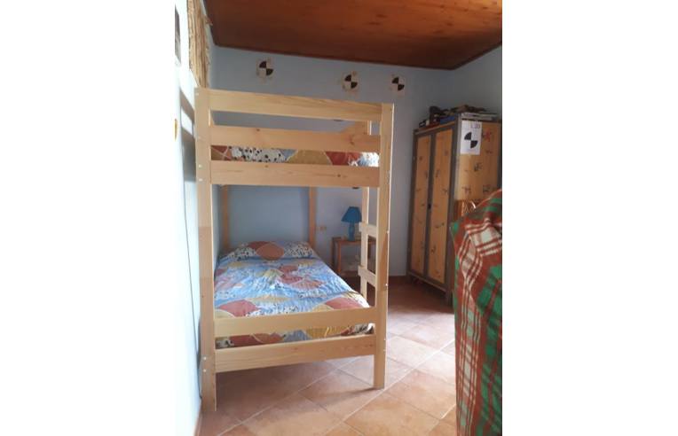 casa indipendente in vendita a Montereale in zona Cesaproba