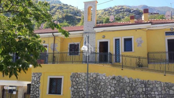 appartamento in vendita a Morino in zona Rendinara