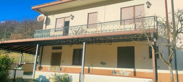 casa indipendente in vendita a Morino