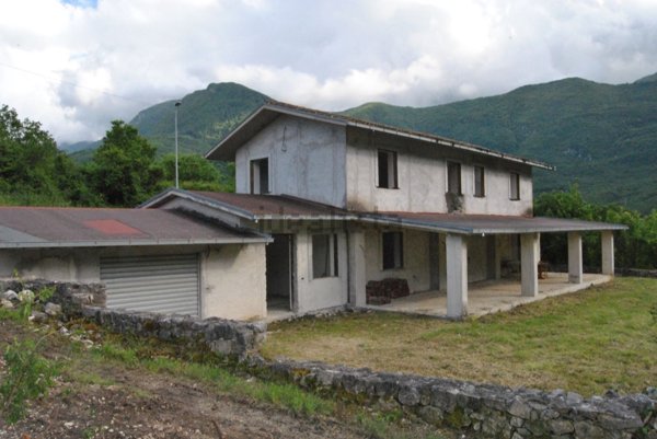 quadrivano in vendita a Morino