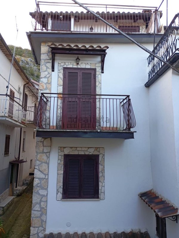 appartamento in vendita a Morino in zona Rendinara