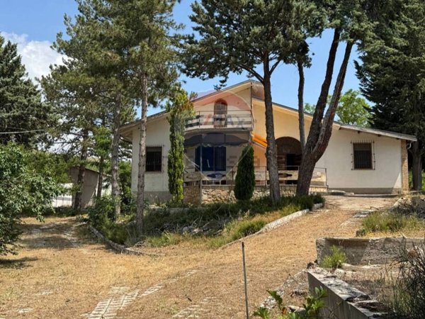 casa indipendente in vendita a Navelli