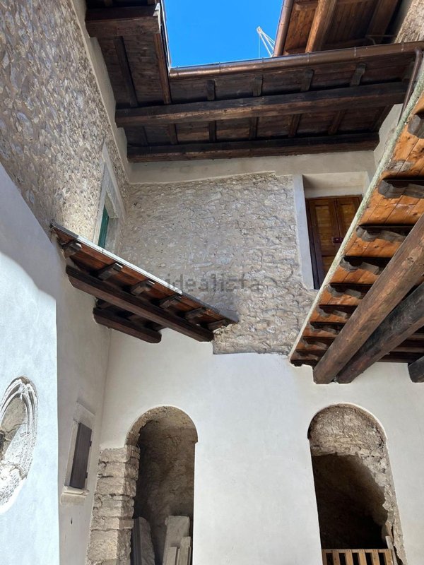 appartamento in vendita a Navelli