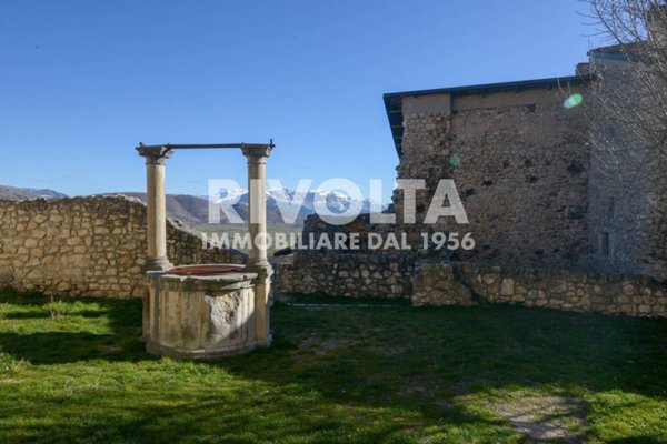 casa indipendente in vendita a Navelli