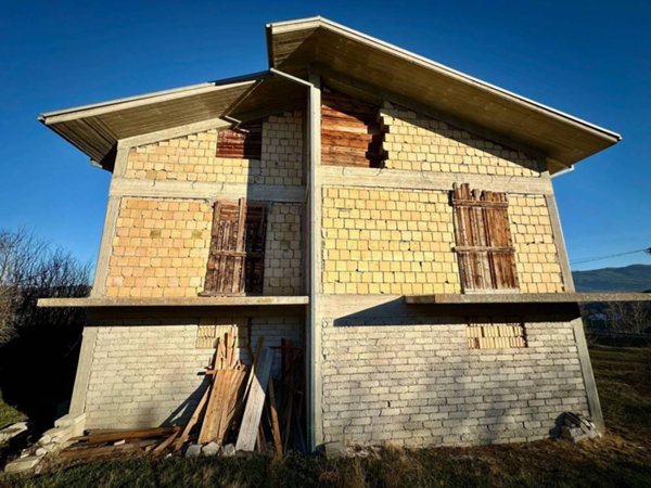 casa indipendente in vendita ad Ocre in zona Cavalletto