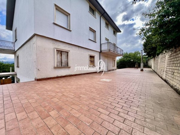 appartamento in vendita ad Ocre in zona San Felice