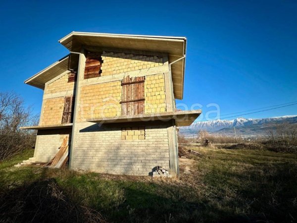 casa indipendente in vendita ad Ocre in zona Cavalletto