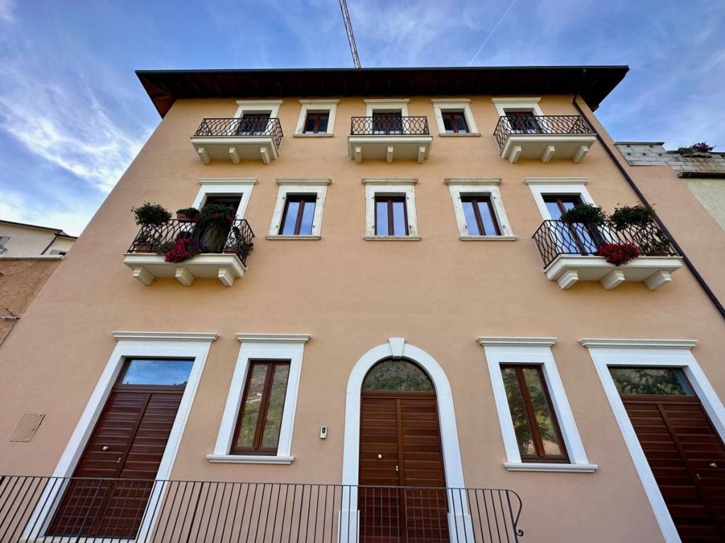 appartamento in vendita ad Ofena