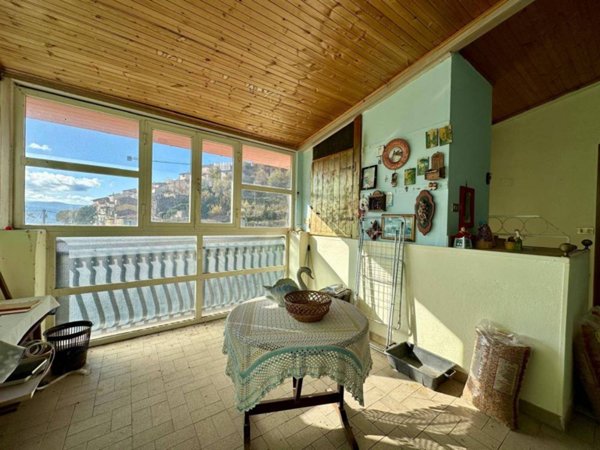 casa indipendente in vendita ad Ofena