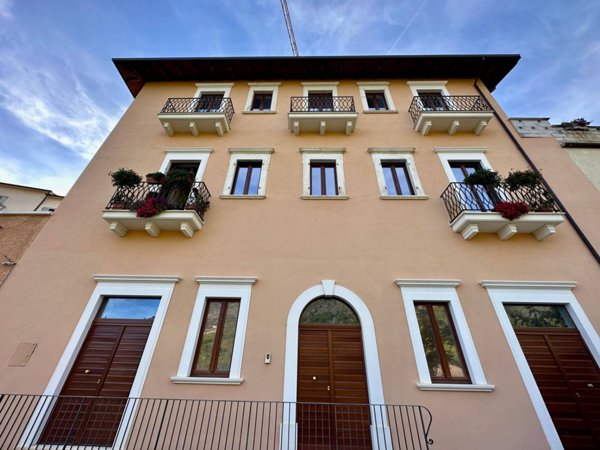 appartamento in vendita ad Ofena