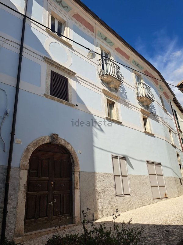 casa indipendente in vendita ad Ofena