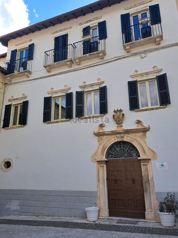 casa indipendente in vendita ad Ofena