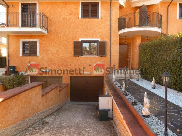 casa indipendente in vendita ad Oricola