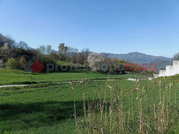 casa indipendente in vendita ad Oricola