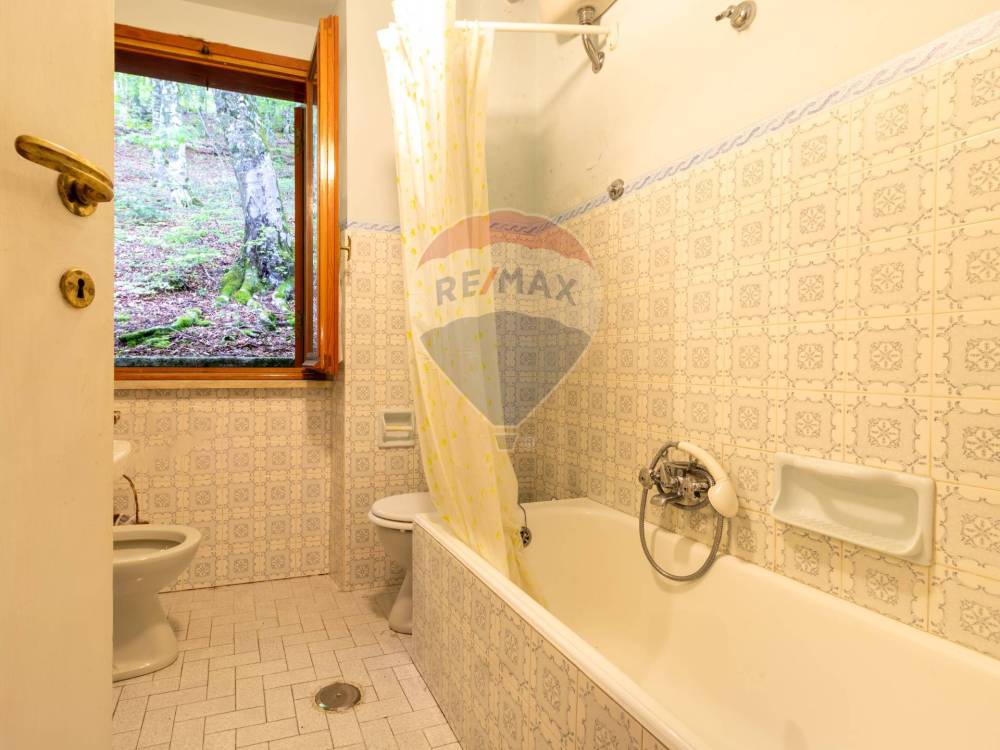 casa indipendente in vendita ad Oricola
