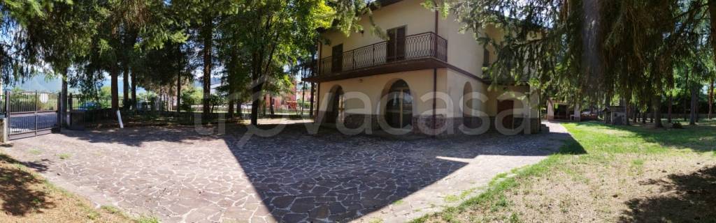 casa indipendente in vendita ad Oricola