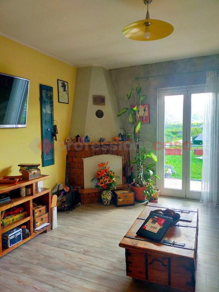 casa indipendente in vendita ad Oricola