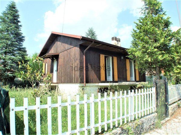 casa indipendente in vendita ad Oricola