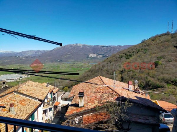 casa indipendente in vendita ad Oricola